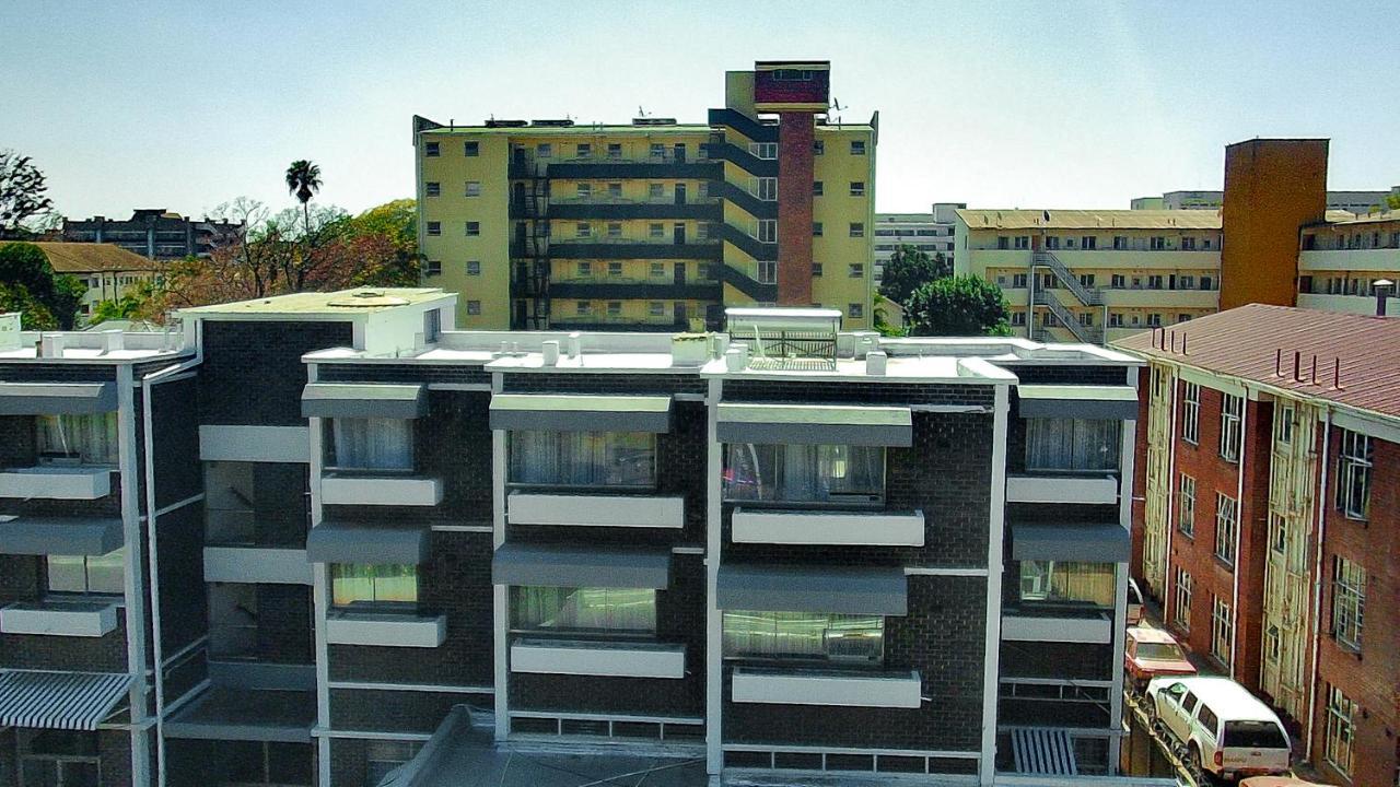 R Executive Apartments هراري المظهر الخارجي الصورة