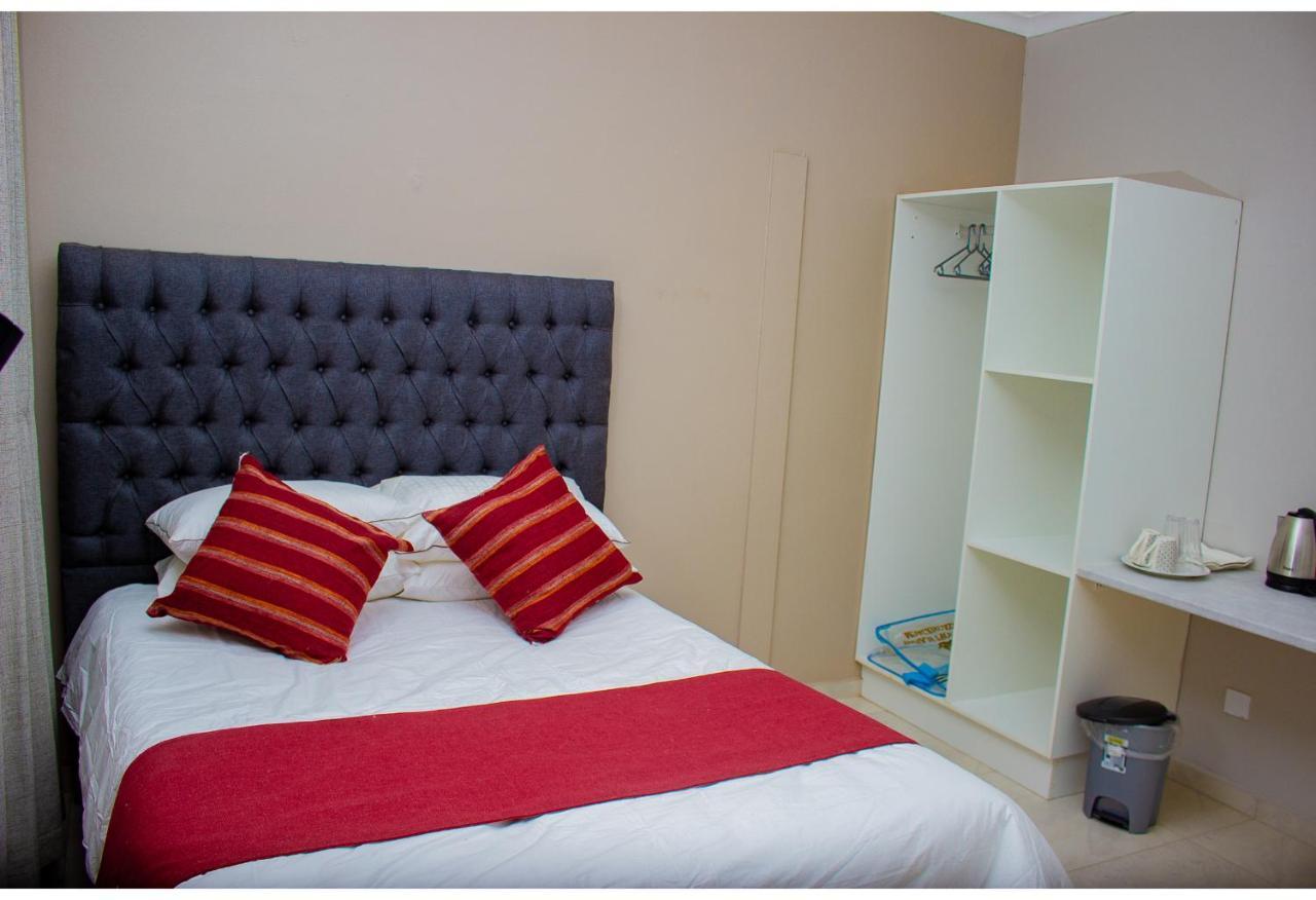 R Executive Apartments هراري المظهر الخارجي الصورة