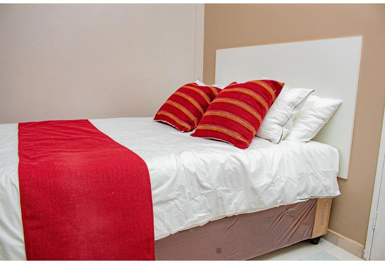 R Executive Apartments هراري المظهر الخارجي الصورة