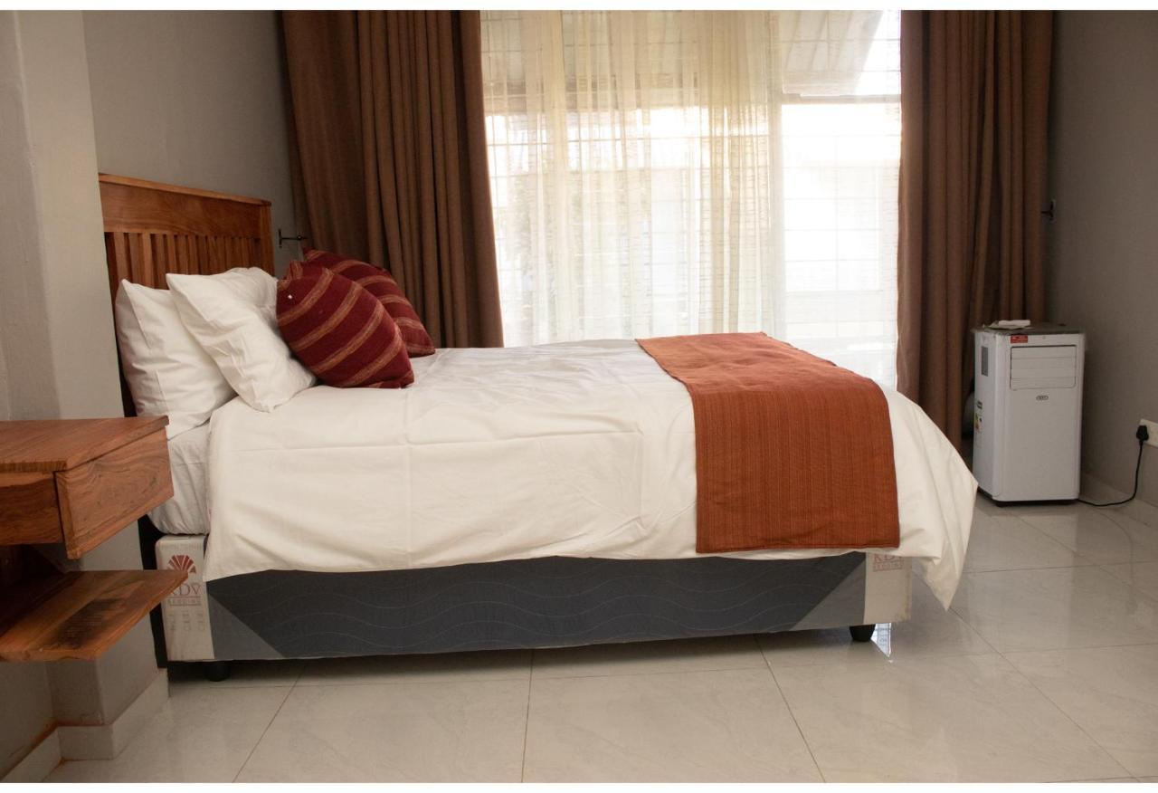 R Executive Apartments هراري المظهر الخارجي الصورة