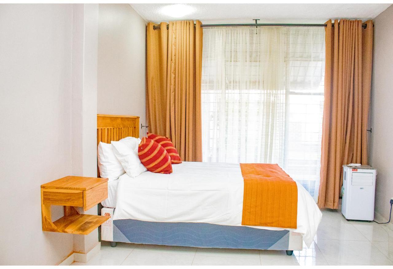 R Executive Apartments هراري المظهر الخارجي الصورة
